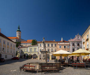 Mikulov - perła Moraw Południowych, którą odwiedził król Polski i Napoleon. Jesień to idealny moment, aby zwiedzić to miasto
