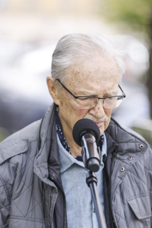 Damian Damięcki