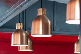 Miedź to wybór dla osób ceniących autentyczność, ekologię i ponadczasową elegancję