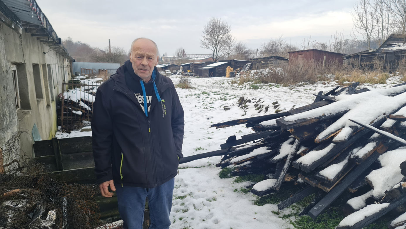 Pan Mirosław stracił gołębnik. Sąsiad spalił go z zazdrości o kobietę