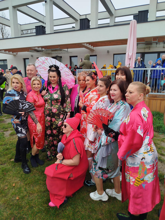 Mazowieckie Morsy otworzyły sezon morsowania 2025/2026 nad zalewem w Siedlcach