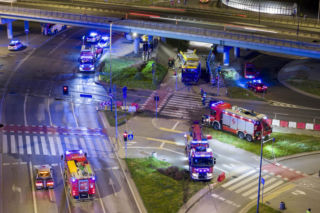 Autobus miejski wjechał w przejście podziemne przy Dworcu Zachodnim
