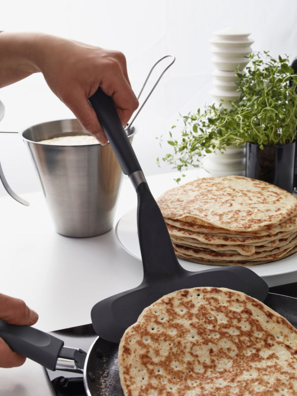 Gadżety do kuchni IKEA: łopatka do patelni