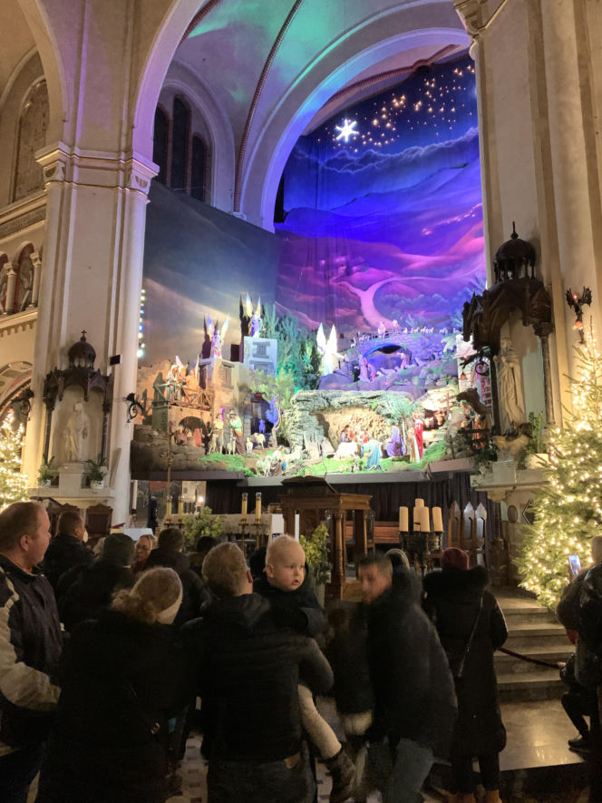 Żłóbek w Panewnikach 2025. Franciszkanie postawili na symboliczne sceny