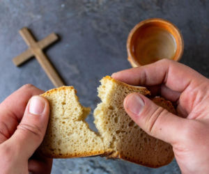 Post ścisły: zasady, znaczenie i różnice między postem jakościowym a ilościowym