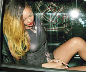 Rihanna oszczędza na bieliźnie?