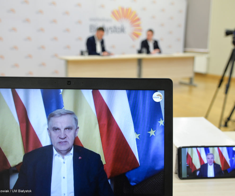 Prezydent Białegostoku nie kupi maseczek ochronnych. Obiecuje, że zafunduje seniorom szczepionki na koronawirusa