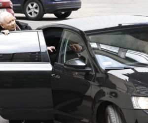 Kaczyński prosi o pieniądze