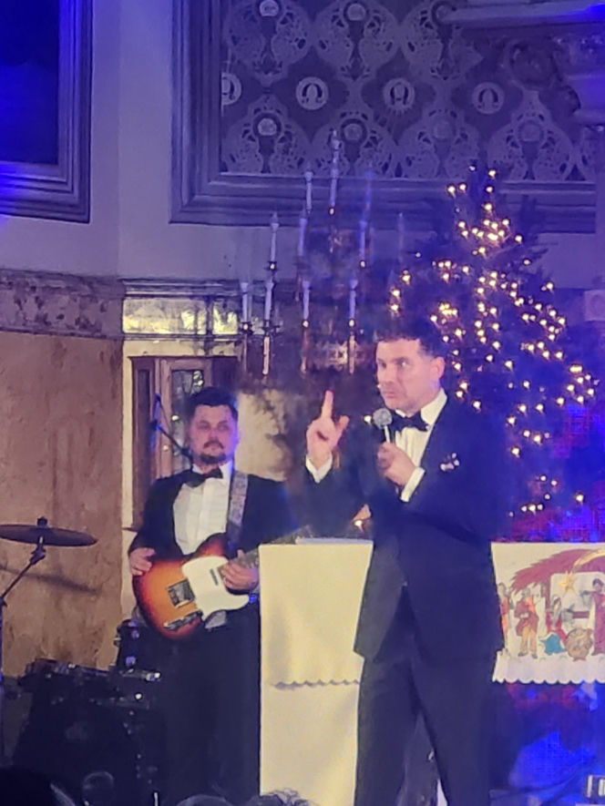 Wielkie Kolędowanie z gwiazdami na Greenpoincie