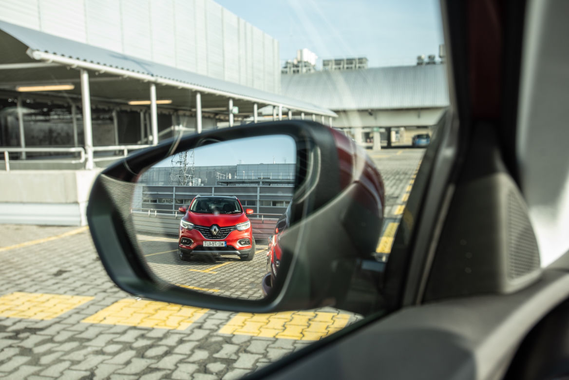 Renault Kadjar TCe 140 FAP vs Opel Grandland X 1.5 Diesel 130 KM Start/Stop AT8