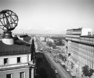 Te miejsca wyglądają zupełnie inaczej! Zobacz, jak zmieniała się Warszawa [GALERIA]