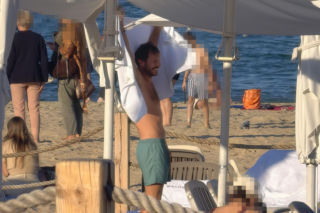 Mateusz Banasiuk na plaży w Sopocie. Tak wyglądał, gdy zrzucił koszulkę!