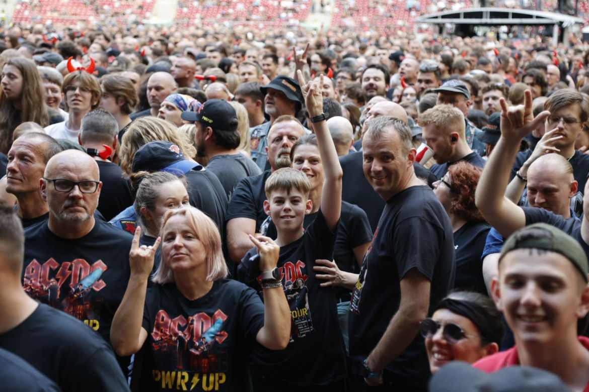 Koncert AC/DC w Warszawie (4.07.2025) - część pierwsza. Organizatorem koncertu jest Live Nation