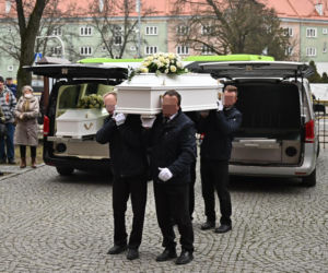 Pogrzeb Weroniki i Sebastiana. Ostatnia droga rodzeństwa