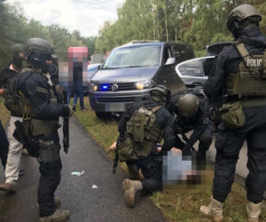 Policja zatrzymała podejrzanych o kradzież ferrari