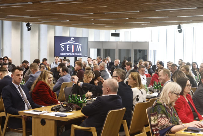 Doda i Małgorzata Rozenek-Majdan razem w Sejmie dla zwierząt