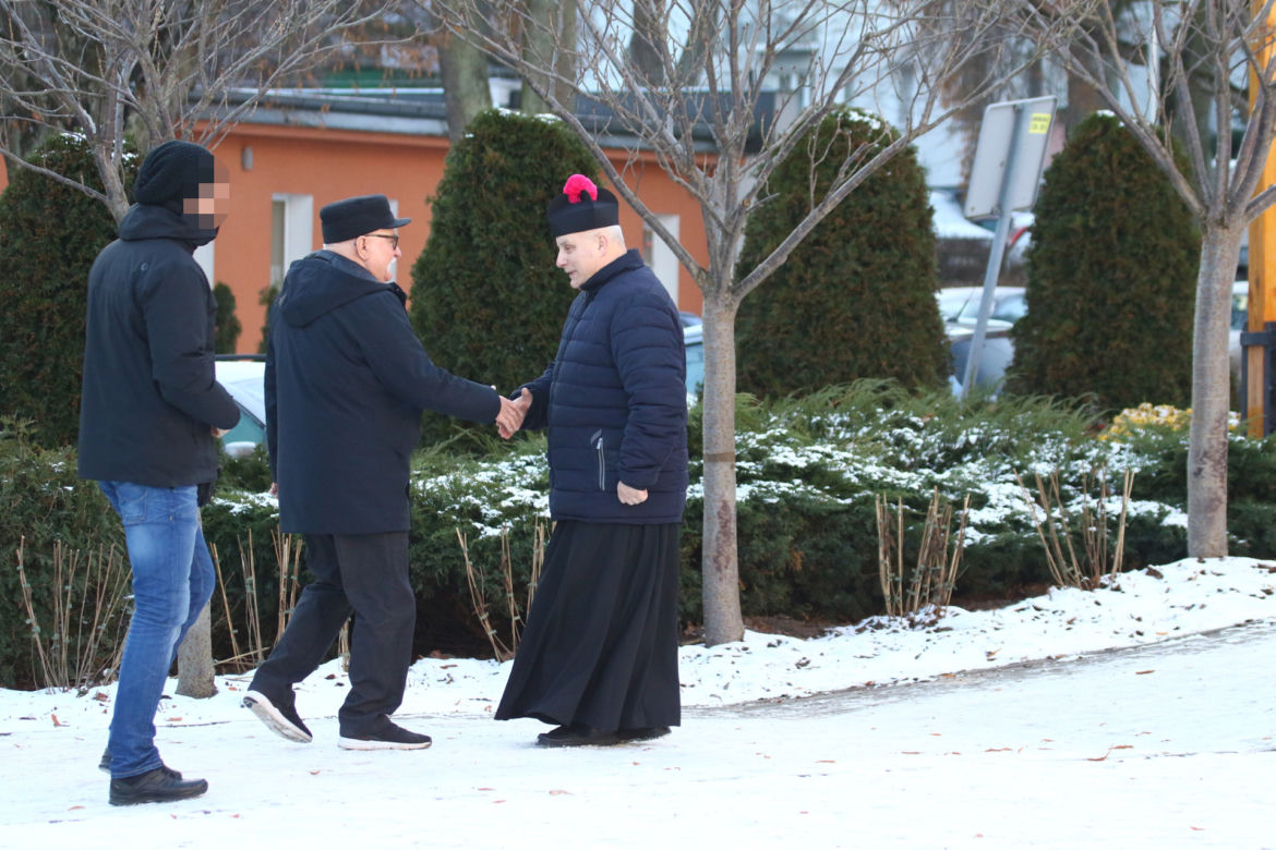 Lech Wałęsa wybrał się do kościoła i zaskoczył wszystkich. Nie powtórzył swojego zwyczaju! 