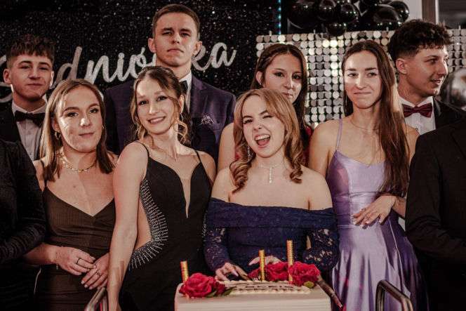 Studniówka liceum w Zawoi