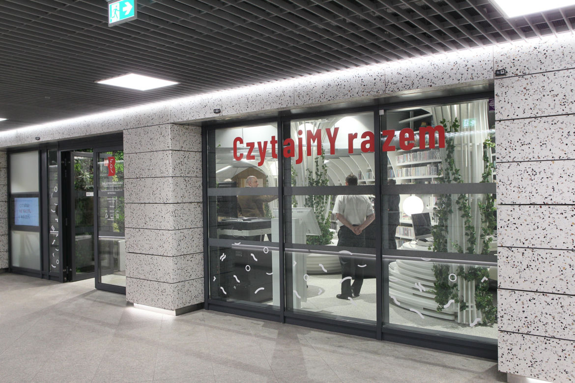 Otworzyli pierwszą w Polsce bibliotekę na stacji metra. Metroteka już działa