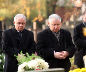 Lech Kaczyński z bratem