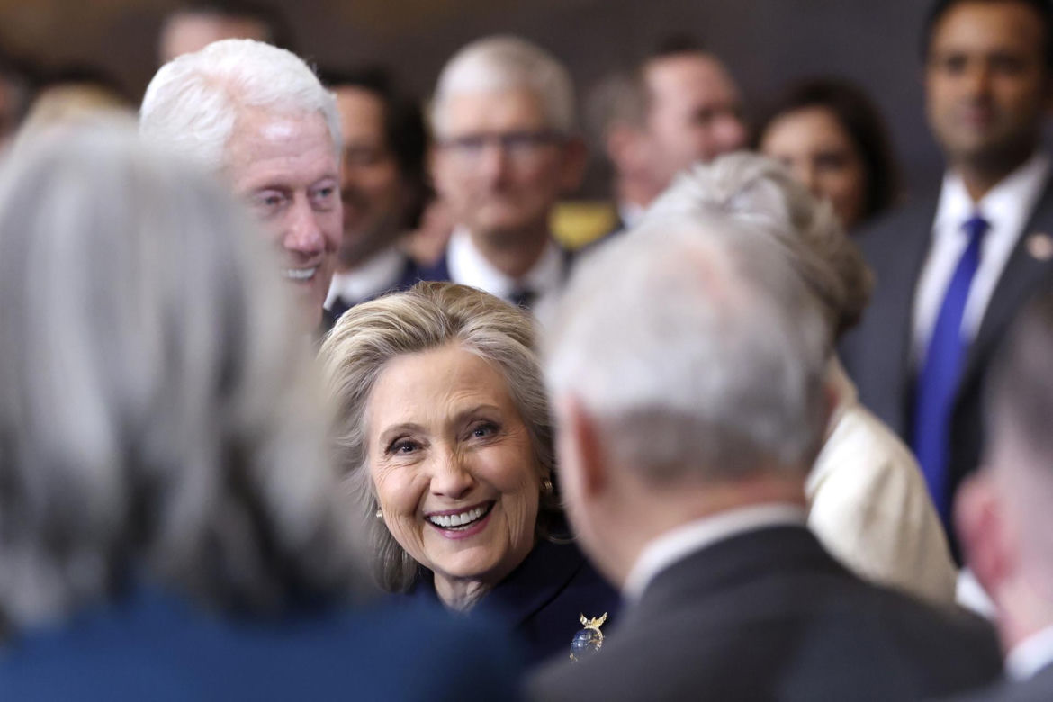 Dopiero teraz pokazali, co zrobiła Hillary Clinton na inauguracji! Zagadkowa sprawa