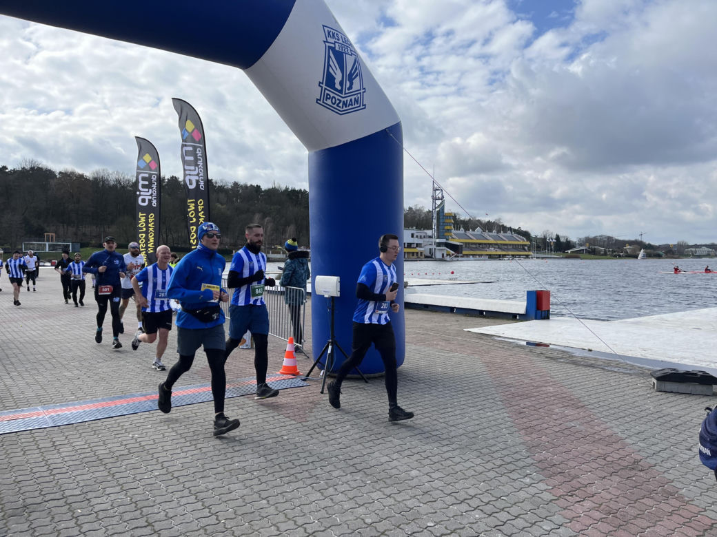Kibolska Dycha 2024. Wyjątkowy bieg kibiców Lecha Poznań