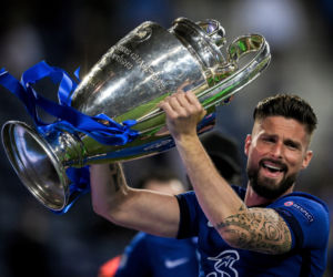 Piłkarze i kibice Chelsea Londyn świętują wygranie Ligi Mistrzów po zwycięstwie w finale 1:0 z Manchesterem City 
