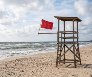 Sinice Łeba. Czy w Łebie można się kąpać 16.08? Flaga, warunki pogodowe