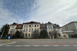 Ostrów. Zabytkowy budynek po Fabryce Wagon w rękach miasta. Co tam się teraz dzieje?