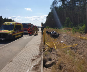 Groźny wypadek w podbydgoskim Bożenkowie! Dwie osoby trafił do szpitala [ZDJĘCIA]