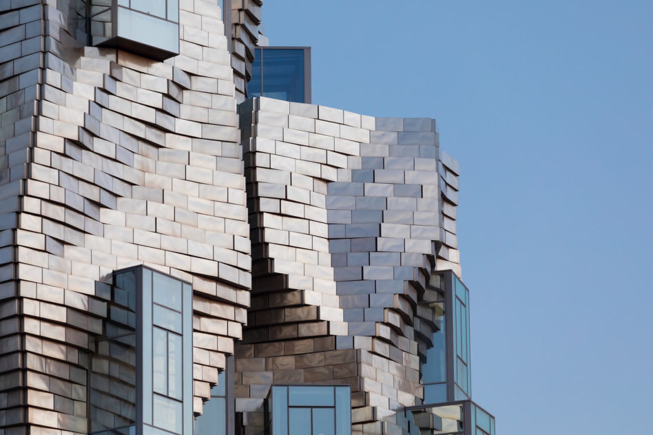 Luma Tower w Arles: nowa realizacja Franka Gehry'ego