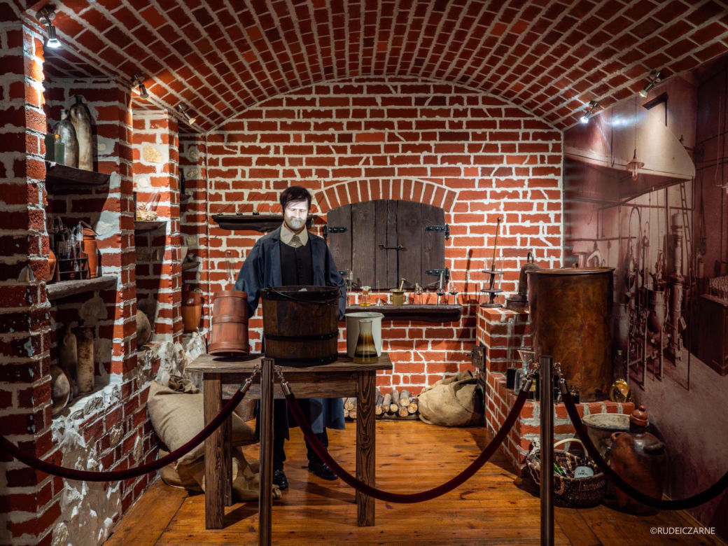 Muzeum Przemysłu Naftowego i Gazowniczego w Bóbrce. Odwiedź wyjątkowe miejsce na mapie Polski