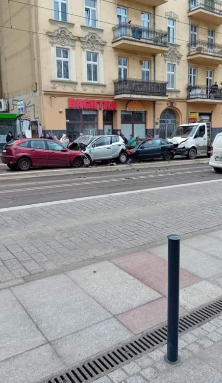 Kilkanaście osób potrąconych w centrum Szczecina. Kierowca ciężarówki uciekł