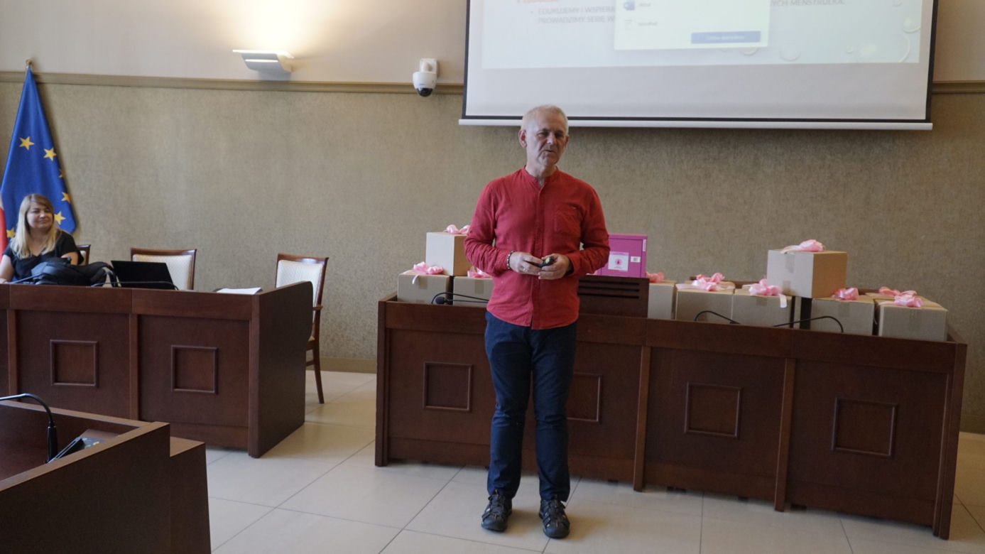 Akcja "Różowa skrzyneczka" w jaworznickich szkołach