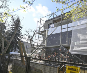 Niekończący się remont sąsiadów Kaczyńskiego