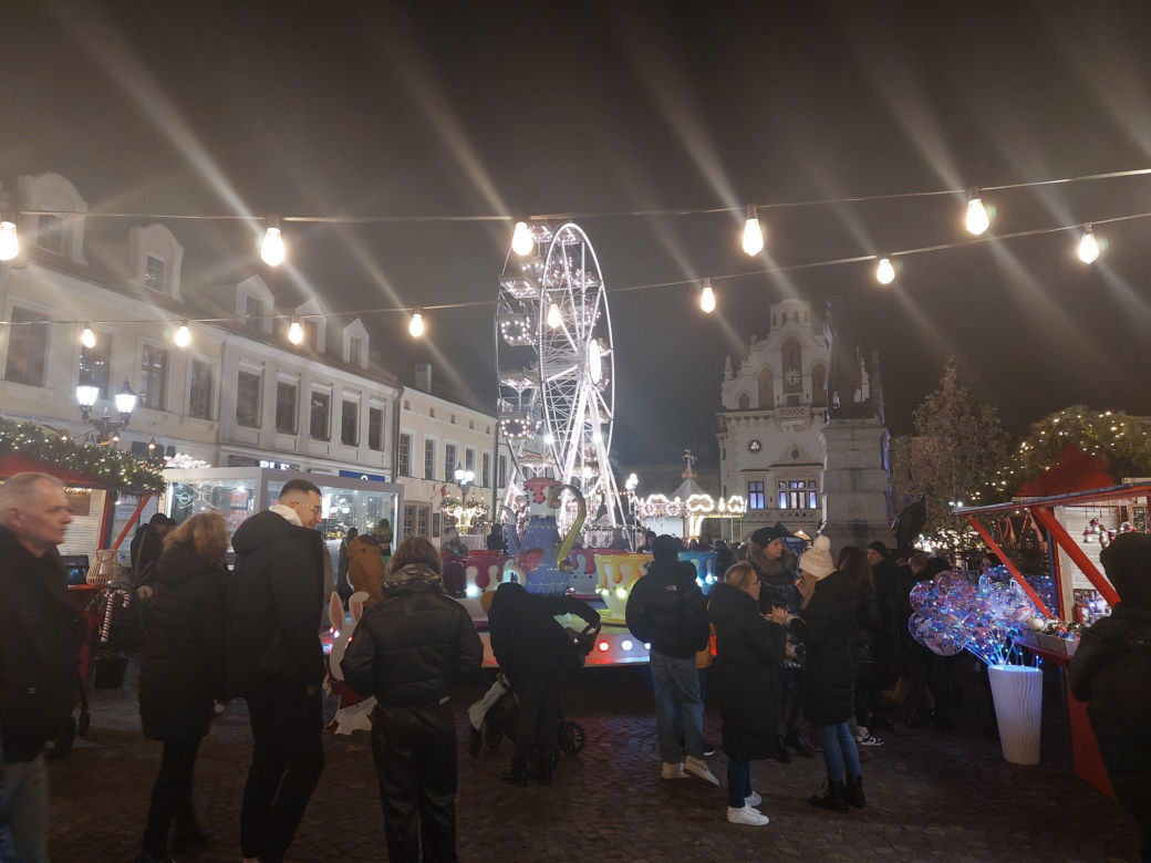 Świąteczne Miasteczko w Rzeszowie otwarte
