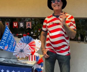 James Hetfield w śmiesznych okularach świętował 250-lecie USA! Narzeczona frontmana Metalliki wrzuciła nagranie