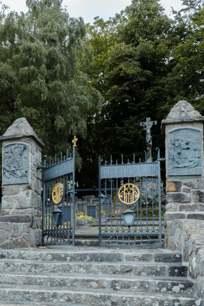 Stacje drogi krzyżowej proj. Dušana Jurkoviča