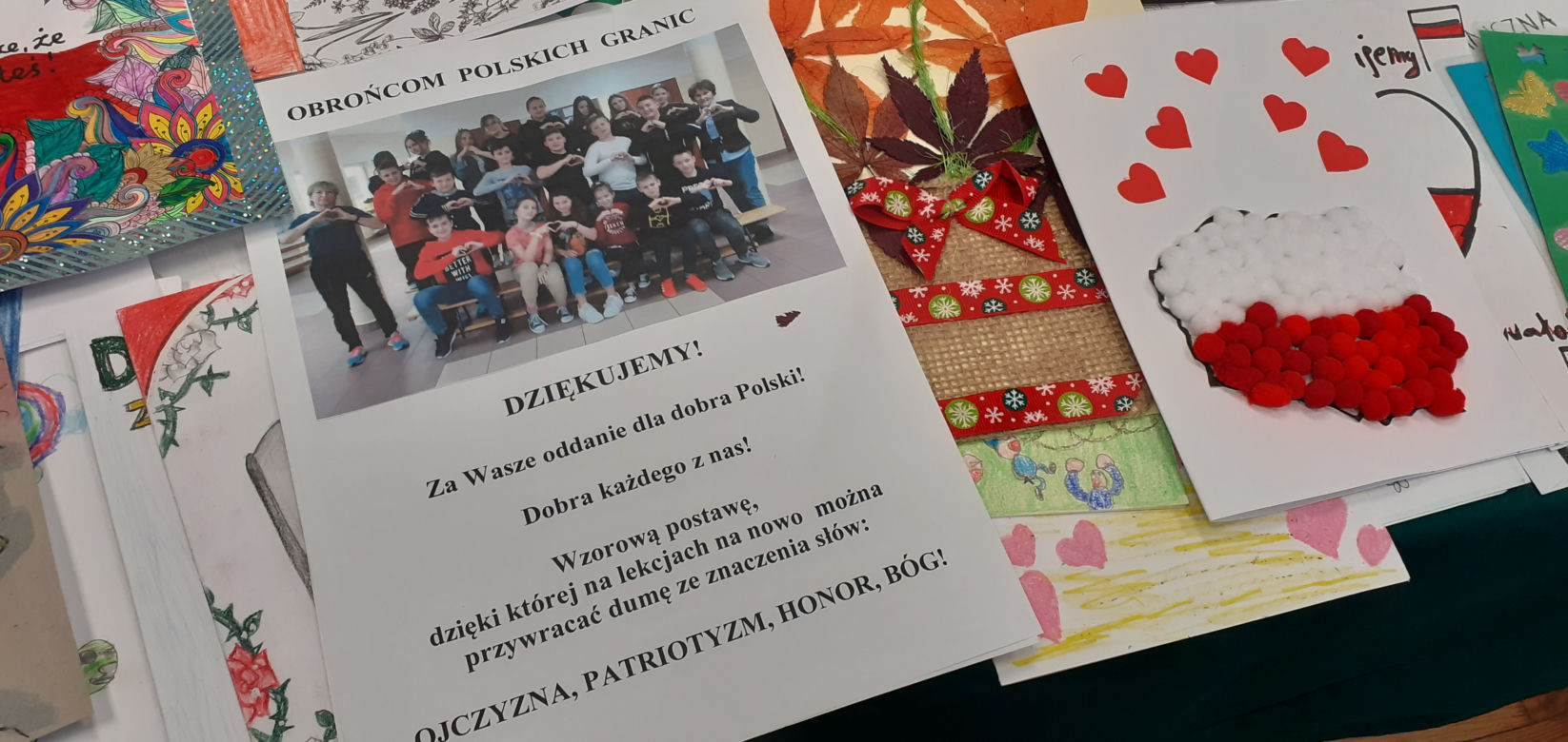 Kartki dla obrońców granic wyruszyły [GALERIA]