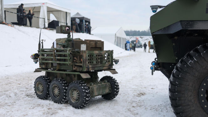 „Potwór z Tarnowa” i roje dronów. Rząd przygląda się przyszłości polskiej armii w Zielonce