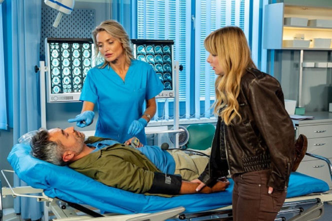 Na sygnale odc. 814. Benio (Hubert Jarczak), Basia (Anna Wysocka-Jaworska), Beata Górska (Justyna Sieniawska)