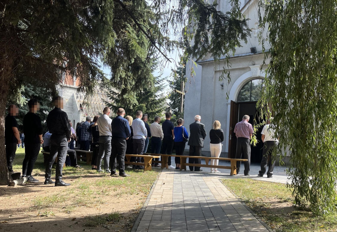 Pogrzeb rodzeństwa w Tuszowie Narodowym. Dominika i Grzegorz zginęli w wypadku. Trafili na pijanego kierowcę lawety