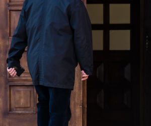 Koronawirus w Trójmieście. Ochroniarze Lecha Wałęsy w maseczkach