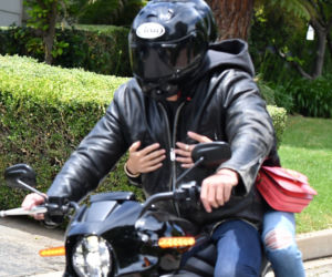 Ben Affleck i Ana de Armas na Harleyu
