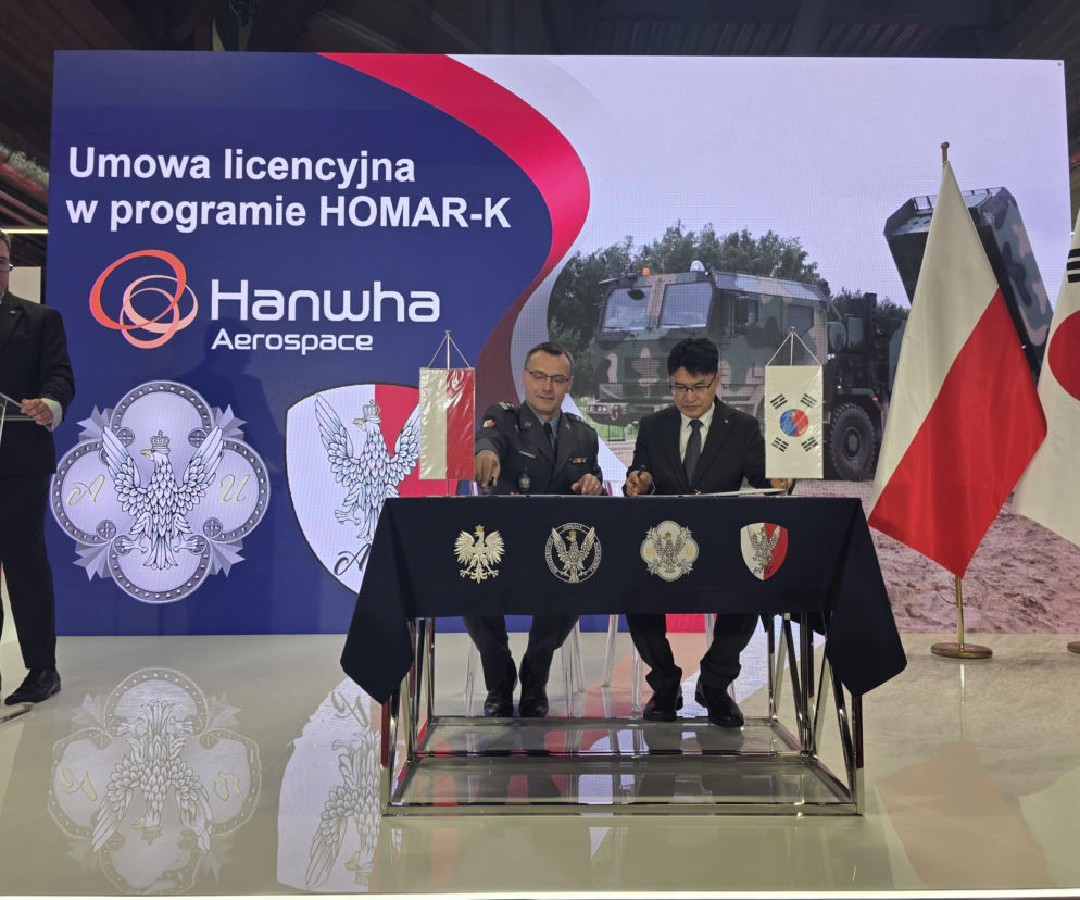 Moment podpisywania umowy na program HOMAR-K, o czym przeczytasz na SE Portal Obronny.