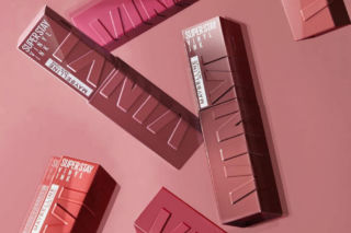 Święta bez poprawek? Odkryj pomadki, które przetrwają barszczyk!