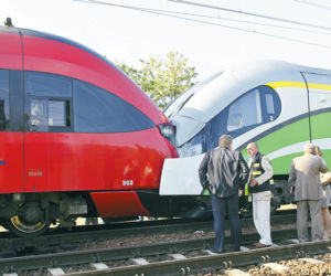 Czołowe zderzenie pociągów