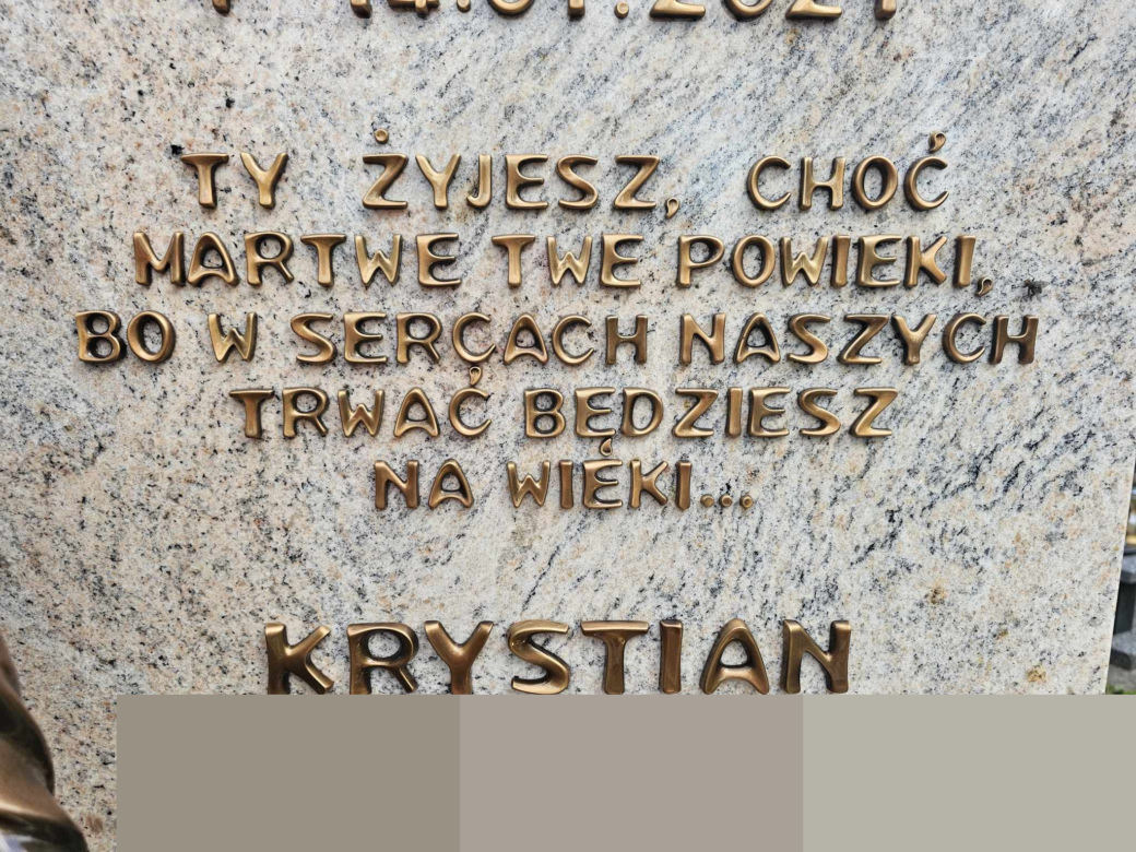 Krystian wjechał samochodem do rzeki. Mija rok od śmierci [GALERIA]