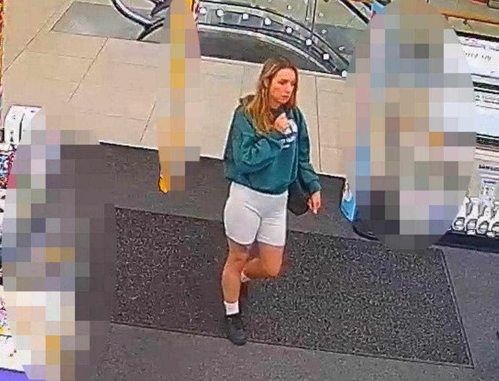 Policjanci szukają tej kobiety, może mieć związek z kradzieżą