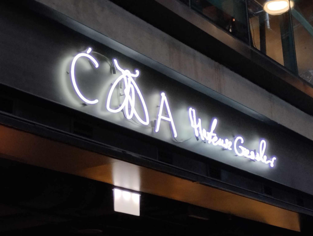 Restauracja "Ćma" w Hali Koszyki